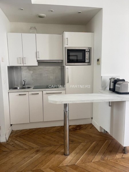 Appartement 2 chambres meublé PARIS 8 - 65 m²;