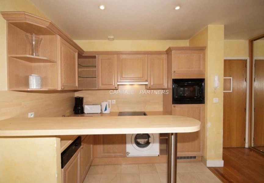 Appartement 1 chambre meublé PARIS 8 - 45 m²;