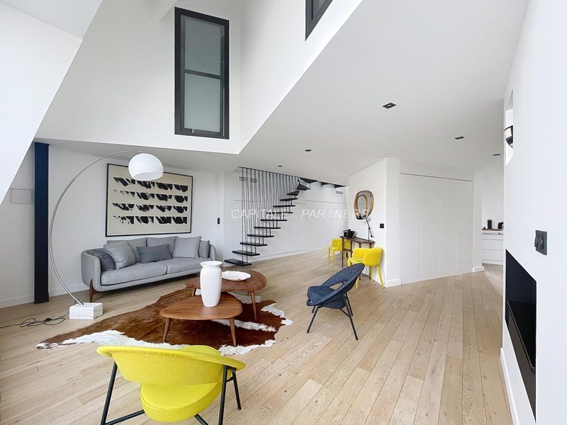 Appartement 2 chambres meublé PARIS 8 - 120 m²;