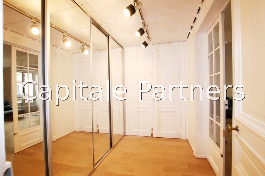 Appartement 2 chambres meublé PARIS 8 - 90 m²;
