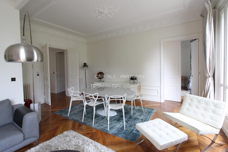 Appartement 2 chambres meublé PARIS 8 - 115 m²;