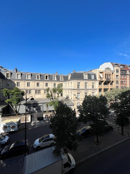 Appartement 3 chambres meublé PARIS 17 - 128 m²;