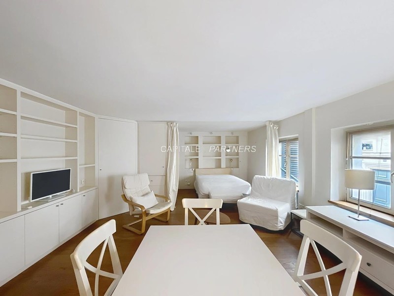 Studio meublé  PARIS 7 - 37 m²;