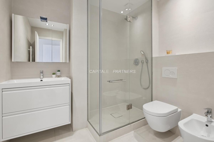 Appartement 3 chambres meublé PARIS 16 - 157 m²;