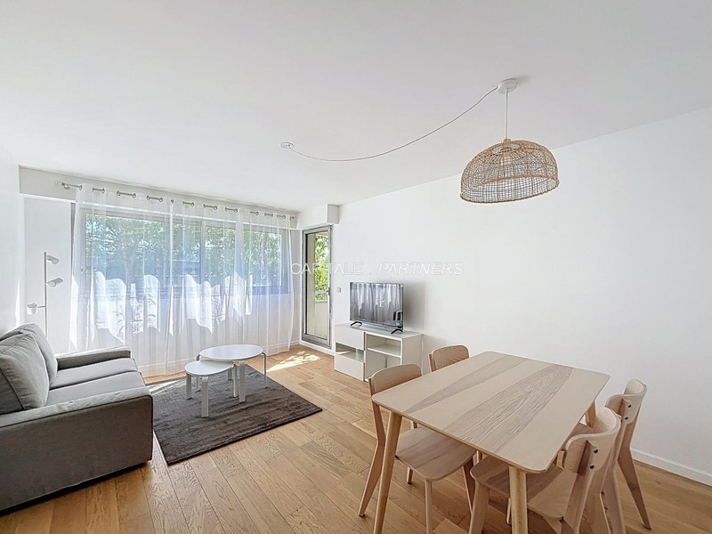Appartement 2 chambres meublé PARIS 12 - 63 m²;