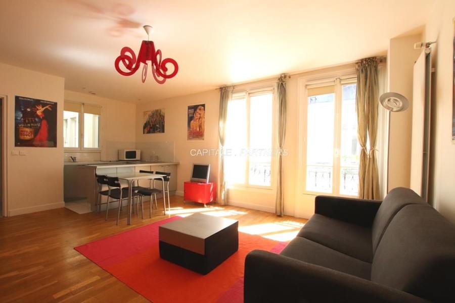 Studio meublé  PARIS 1 - 31 m²;
