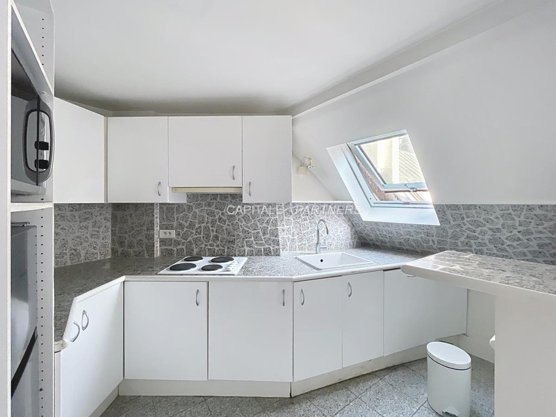 Studio meublé  PARIS 4 - 27 m²;