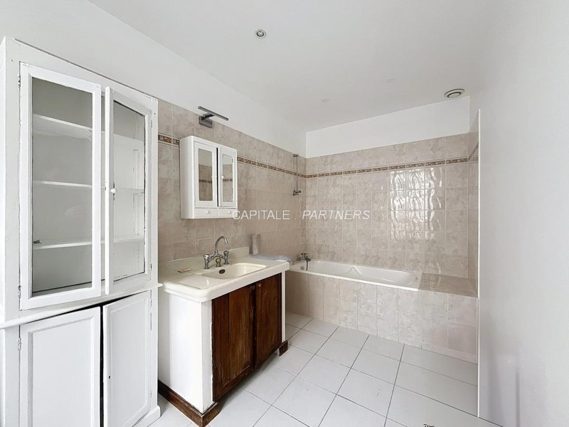 Appartement 4 chambres meublé PARIS 10 - 150 m²;