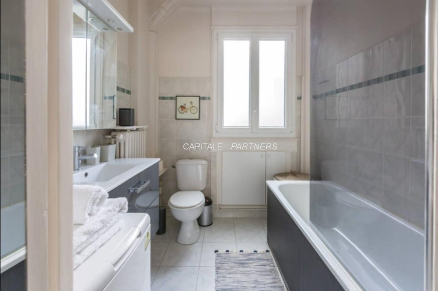 Studio meublé  PARIS 17 - 36 m²;