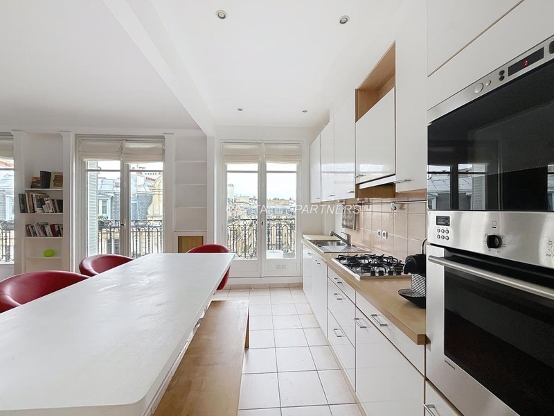 Appartement 2 chambres meublé PARIS 17 - 86 m²;
