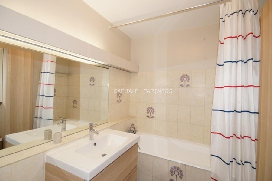 Studio meublé  PARIS 15 - 45 m²;