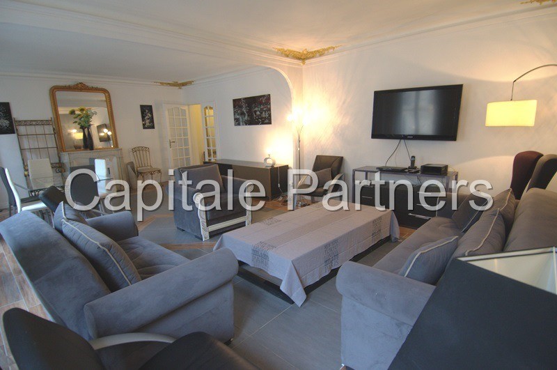 Appartement 2 chambres meublé PARIS 8 - 118 m²;
