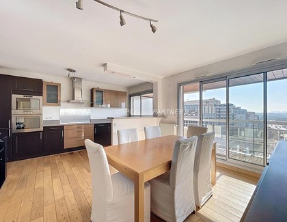 Appartement 2 chambres meublé SURESNES