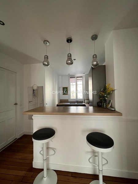 Appartement 1 chambre meublé PARIS 18 - 46 m²;