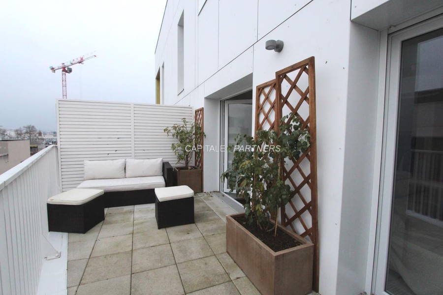 Studio meublé  GENNEVILLIERS - 37 m²;
