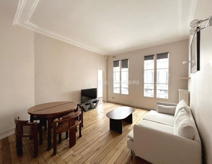 Appartement 1 chambre meublé PARIS 8