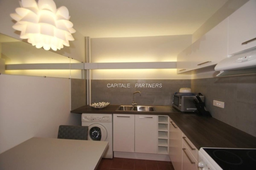 Studio meublé  PARIS 15 - 45 m²;