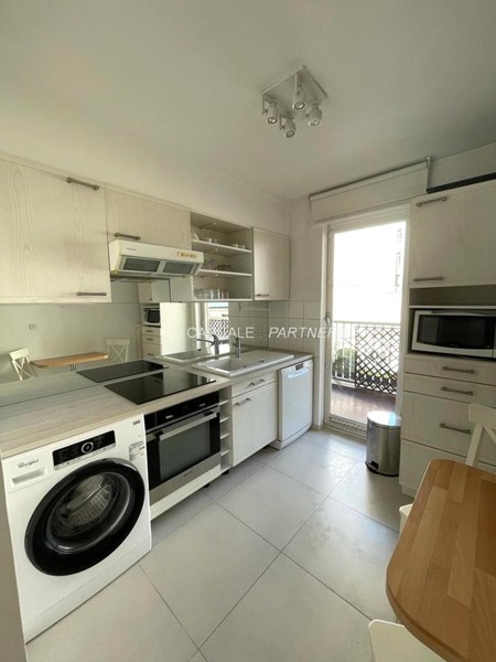 Appartement 2 chambres meublé PARIS 15 - 66 m²;
