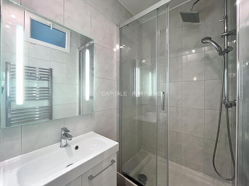 Appartement 1 chambre meublé PARIS 18 - 41 m²;