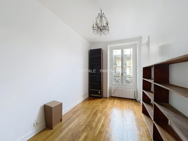 Appartement 4 chambres meublé PARIS 10 - 150 m²;