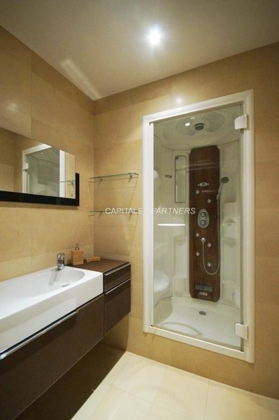 Appartement 2 chambres meublé PARIS 8 - 115 m²;