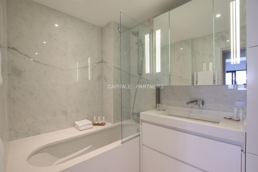 Appartement 2 chambres meublé PARIS 16 - 88 m²;