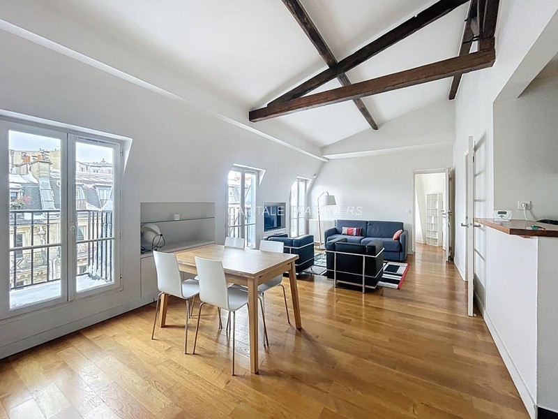 Appartement 1 chambre meublé PARIS 9 - 50 m²;