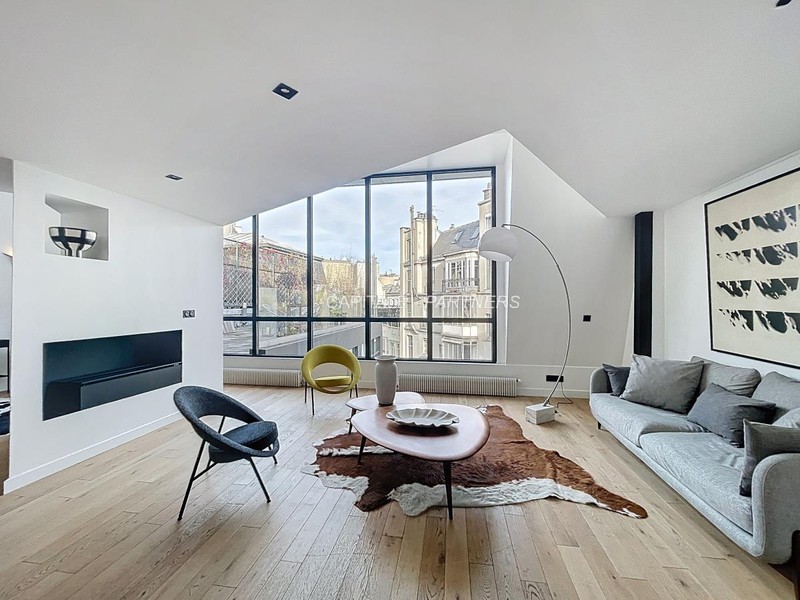 Appartement 2 chambres meublé PARIS 8 - 120 m²;