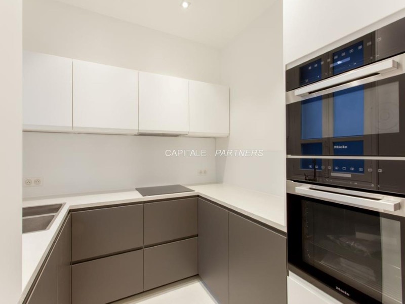 Appartement 3 chambres meublé PARIS 8 - 110 m²;