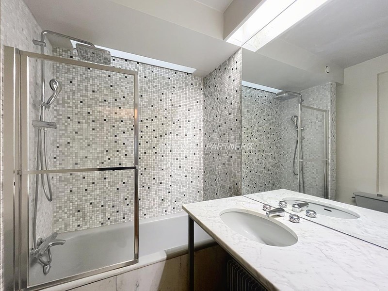 Appartement 1 chambre meublé PARIS 16 - 60 m²;