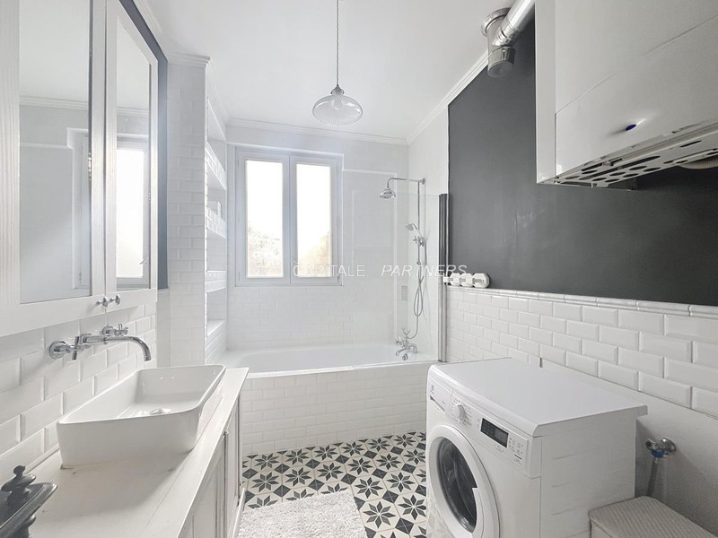 Appartement 2 chambres meublé PARIS 11 - 81 m²;