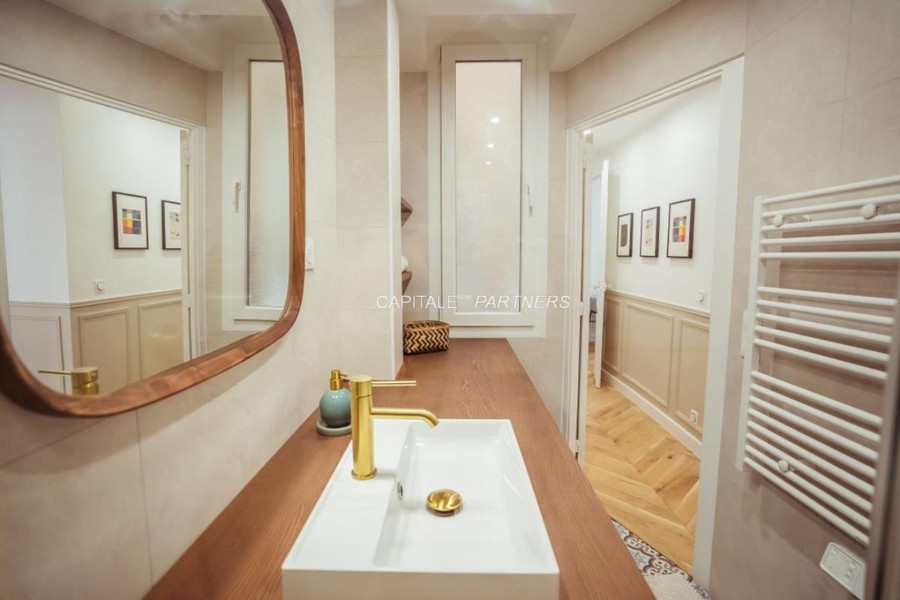 Appartement 2 chambres meublé PARIS 11 - 80 m²;