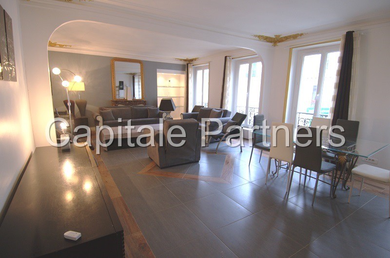 Appartement 2 chambres meublé PARIS 8 - 118 m²;