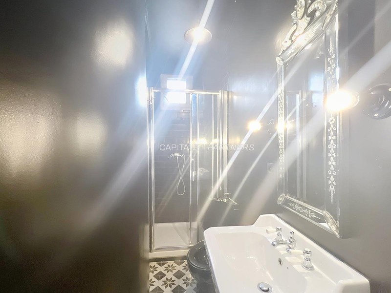 Appartement 2 chambres meublé PARIS 11 - 81 m²;