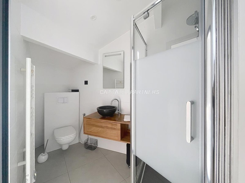 Appartement 2 chambres meublé PARIS 8 - 120 m²;