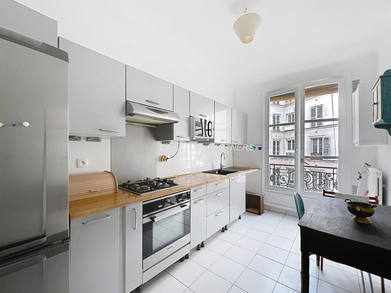 Appartement 4 chambres meublé PARIS 10 - 150 m²;