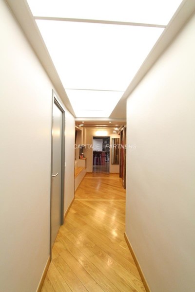 Appartement 3 chambres meublé PARIS 2 - 133 m²;