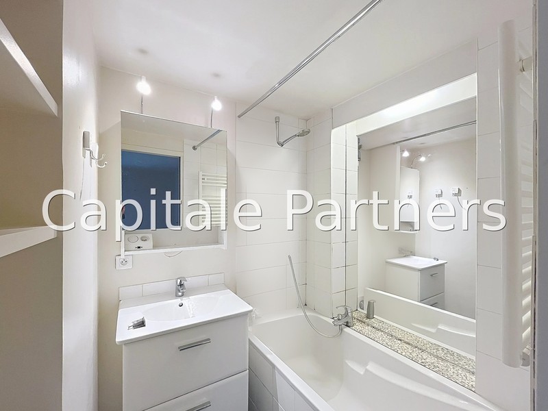 Studio meublé  PARIS 7 - 37 m²;