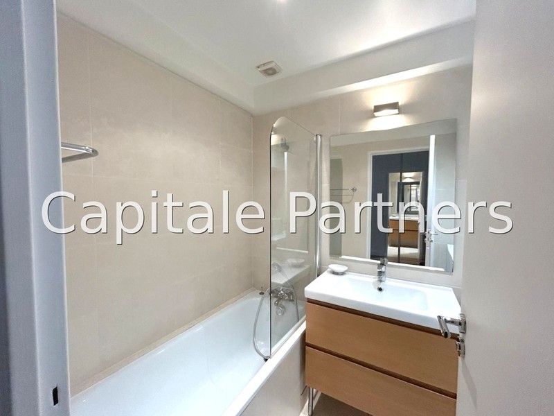 Studio meublé  PARIS 16 - 36 m²;