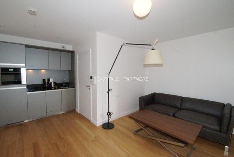 Studio meublé  PARIS 15 - 24 m²;