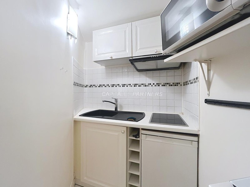 Studio meublé  PARIS 1 - 27 m²;