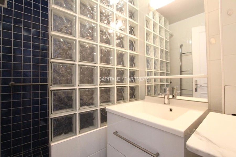 Appartement 2 chambres meublé PARIS 16 - 69 m²;