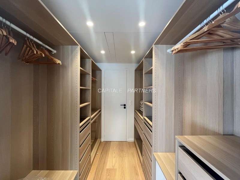 Appartement 2 chambres meublé NEUILLY-SUR-SEINE - 108 m²;