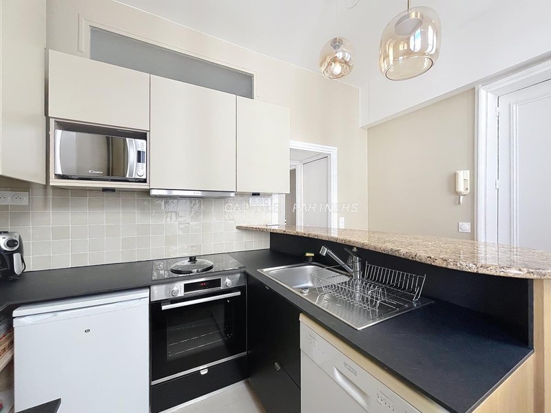 Appartement 1 chambre meublé PARIS 8 - 46 m²;