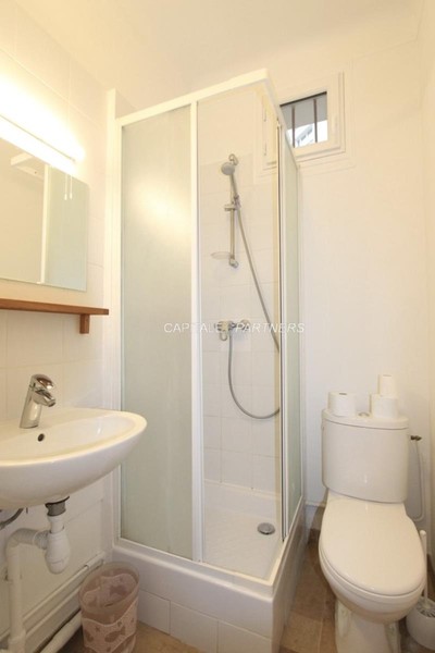 Studio meublé  PARIS 16 - 27 m²;