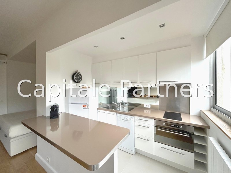 Studio meublé  PARIS 16 - 36 m²;