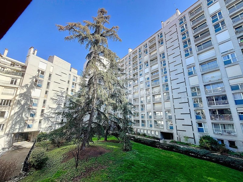 Appartement 2 chambres meublé PARIS 15 - 66 m²;