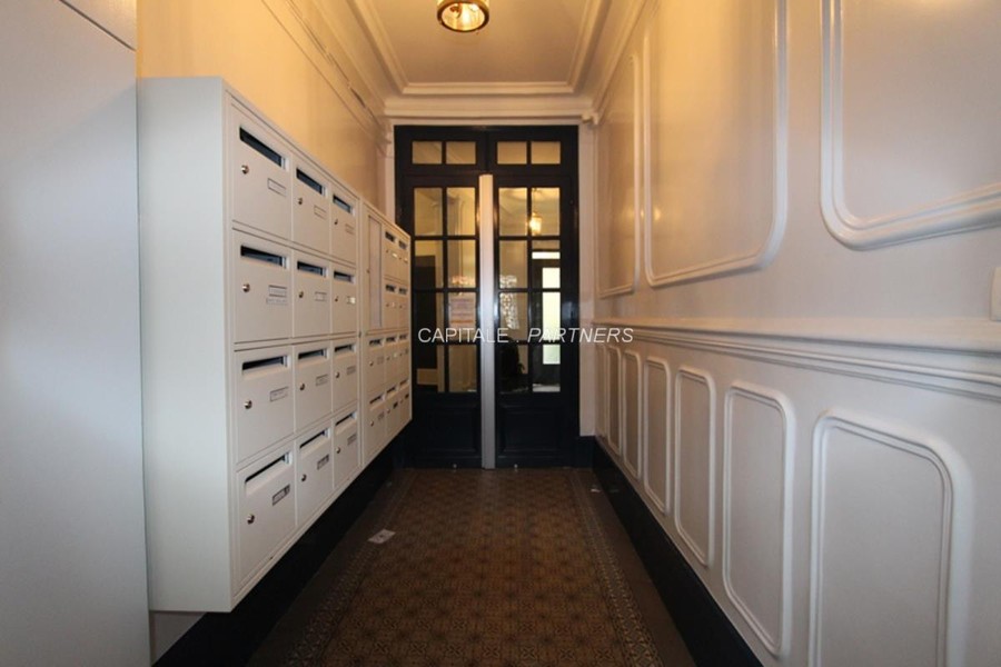 Appartement 1 chambre meublé PARIS 18 - 41 m²;