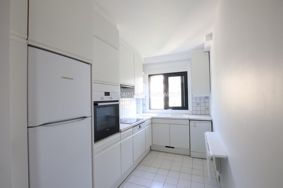 Appartement 2 chambres meublé PARIS 16 - 88 m²;