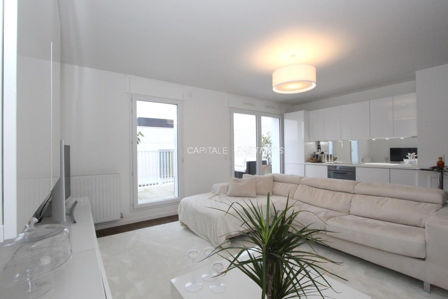 Studio meublé  GENNEVILLIERS - 37 m²;